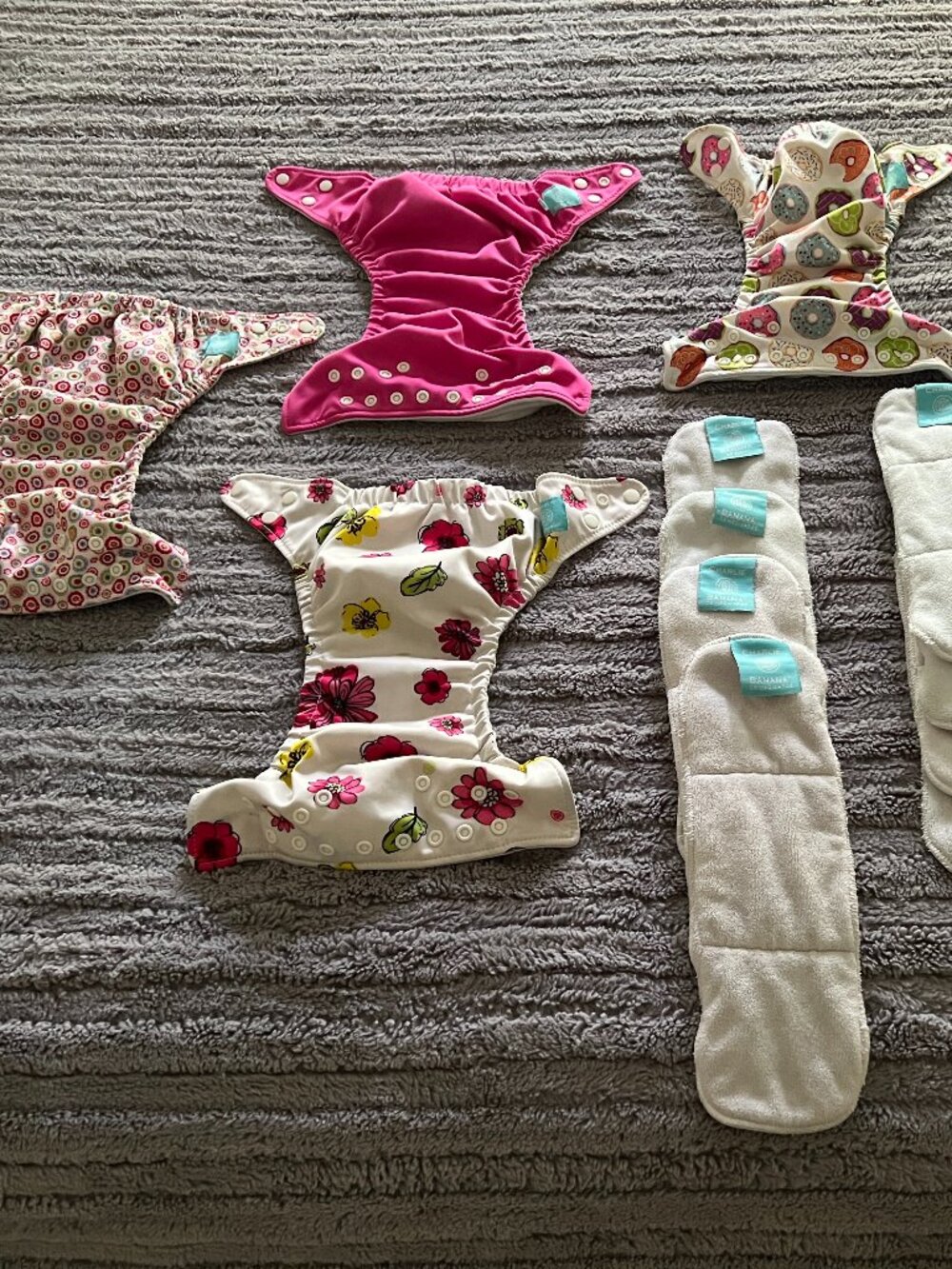 CHARLIE BANANA REUSABLE CLOTH DIAPER COVERS (4) & DIAPER INSERTS (11)-ONE SZ-GUC